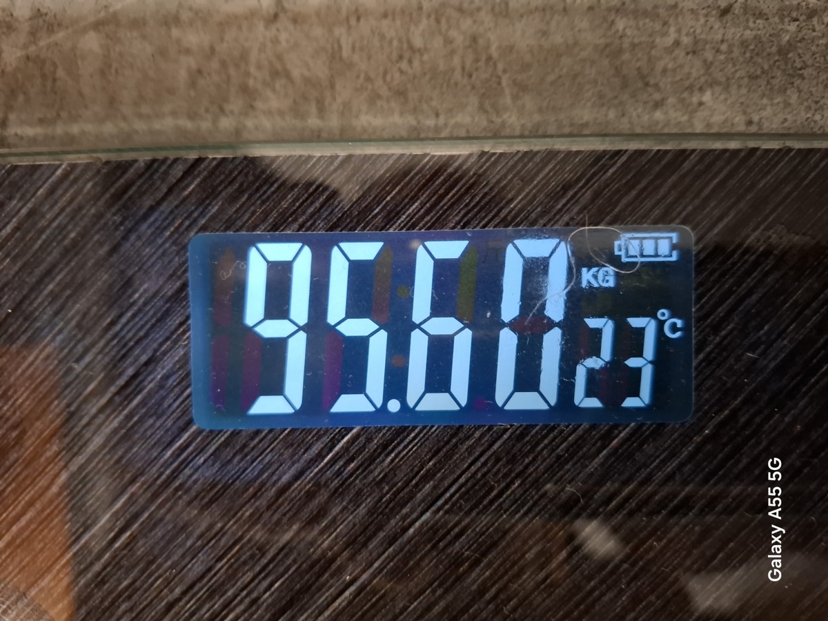 Фото автора. Пугающие цифры на весах