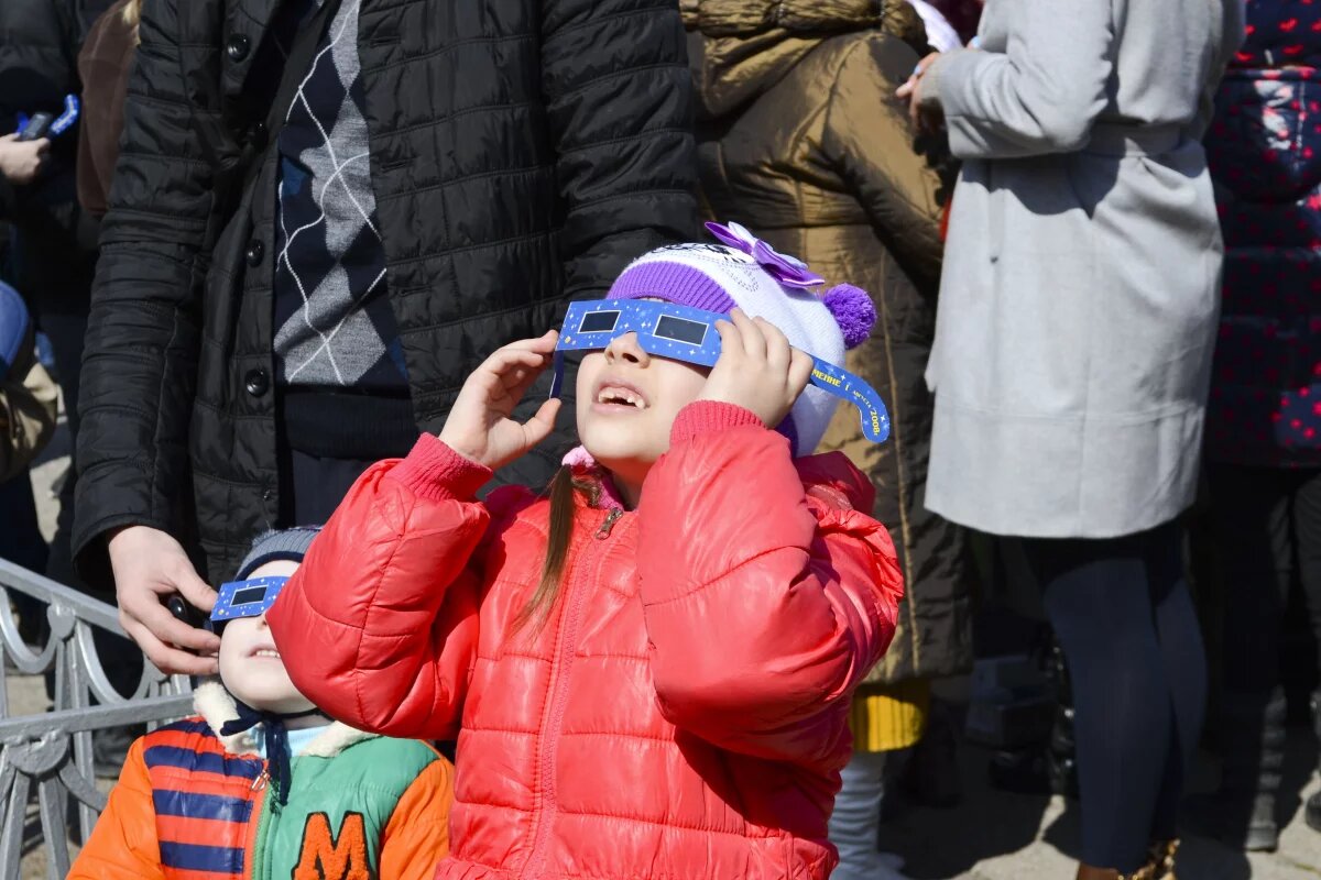    Врач Чалая посоветовала, как защитить глаза во время солнечного затмения