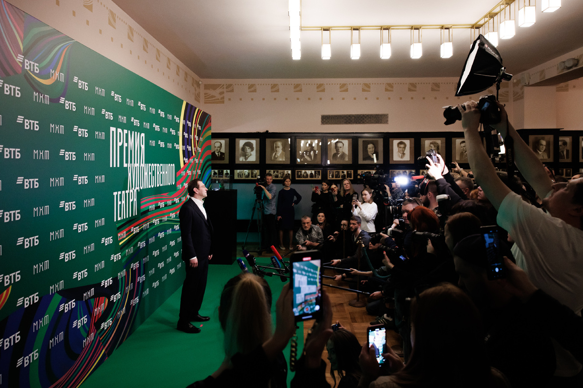 Художественный руководитель МХТ Константин Хабенский отвечает на вопросы журналистов о премии этого года