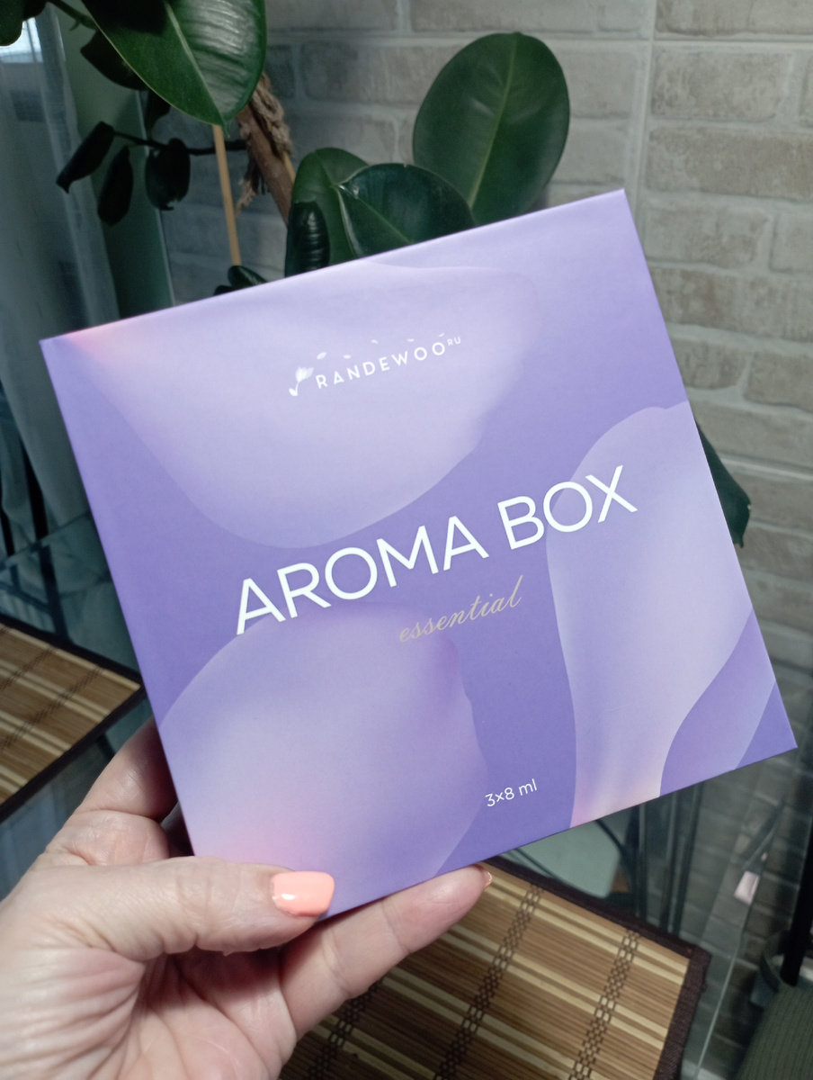 Тяжеленький, выглядит очень презентабельно. 