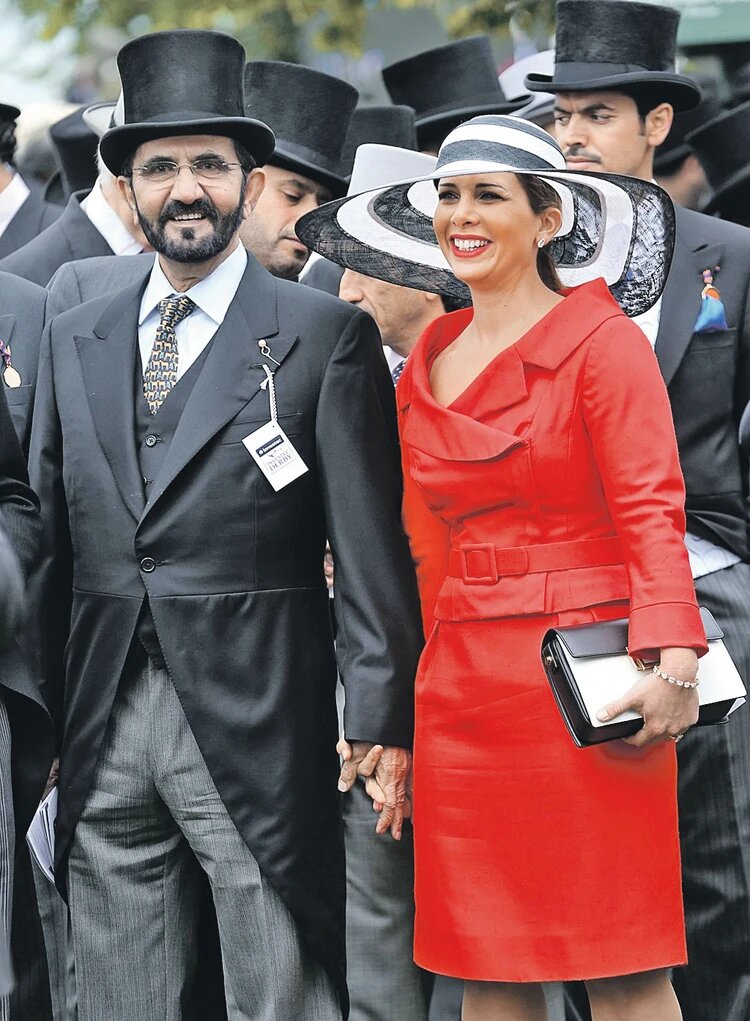 Шейх Мохаммед может выглядеть вполне по-европейски. На фото он с младшей женой: это принцесса Хайя бинт аль-Хусейн, дочь короля Хусейна и сводная сестра короля Абдаллы II - предыдущего и нынешнего королей Иордании. Фото: GLOBAL LOOK PRESS.