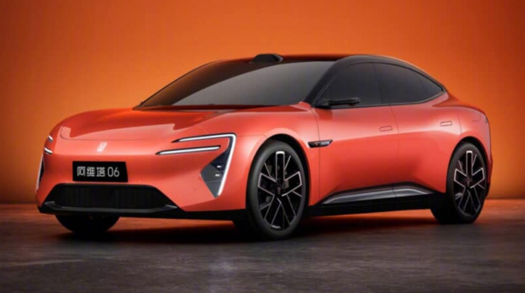 Avatr 06: открыты предзаказы на модель в Китае. Автомобиль доступен в полностью электрической, а также в гибридной (EREV) модификациях.