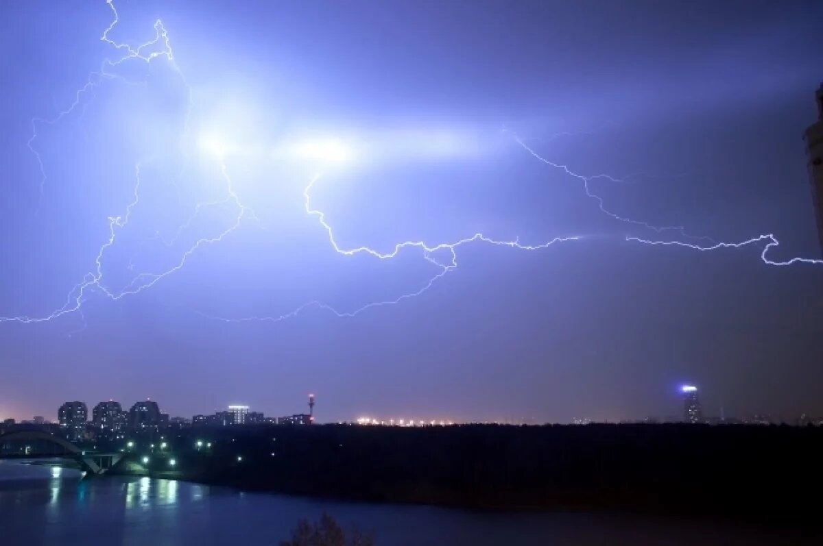    У жительницы Австралии после удара молнии в голову изменился цвет глаз