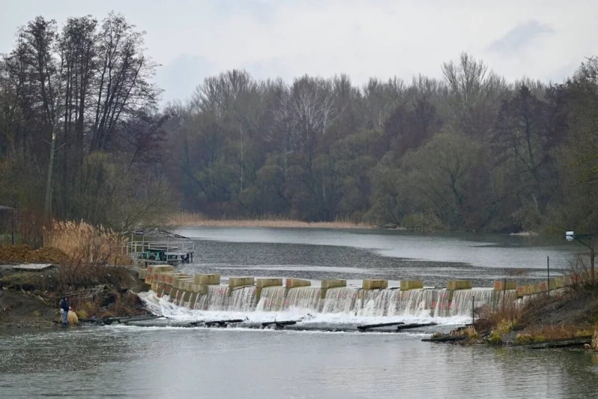    Временную перемычку доделали на реке Цне в Тамбове и уровень воды повысился