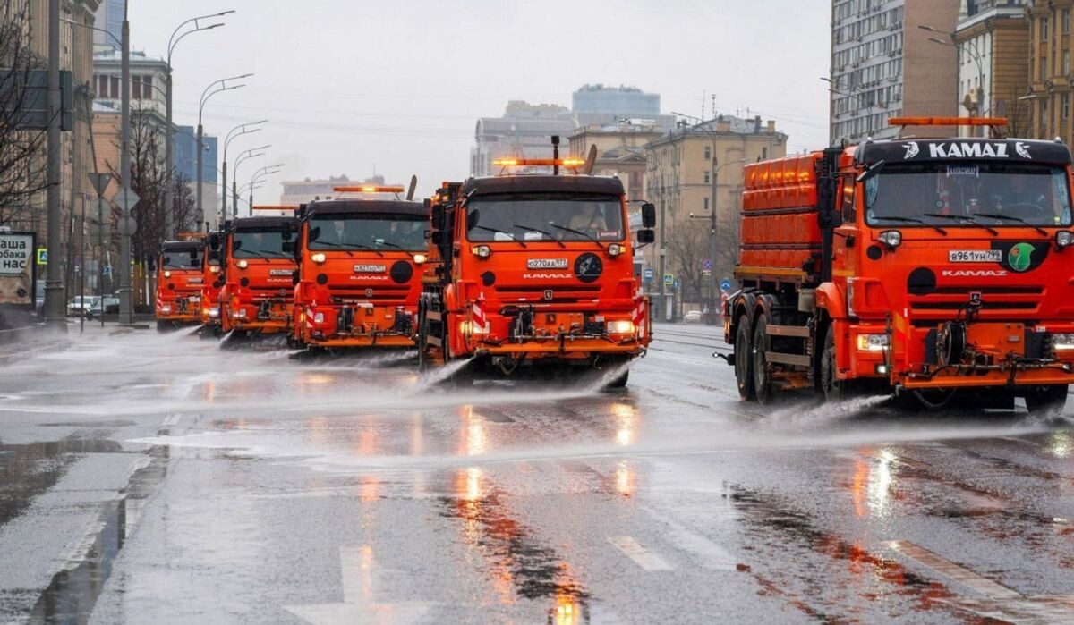     Очистка дорог. Источник: mos.ru Автор фото: Пресс-служба Мэра и Правительства Москвы