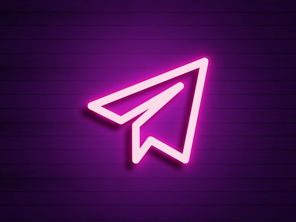 Разработчики очень часто экспериментирует с Telegram. В месяц бывает до 50 маленьких обновлений, которые не замечают обычные пользователи 