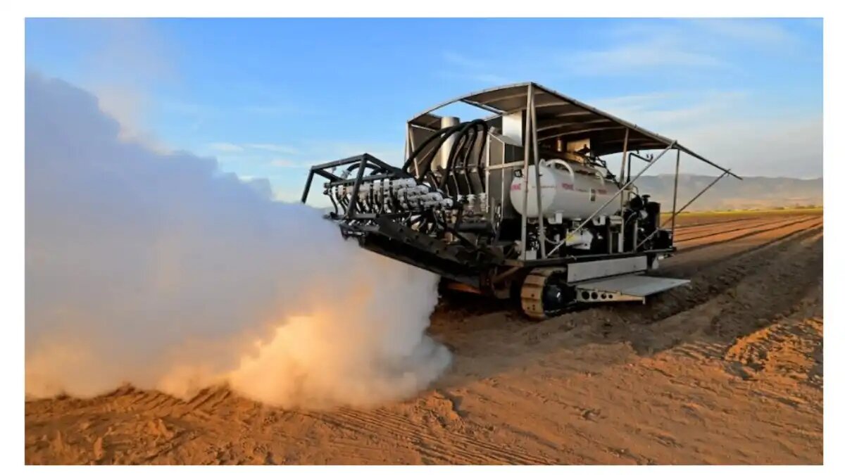 Фото: striptillfarmer.com / Совет по исследованиям в области пропана (PERC)
Новые технологии позволят фермерам «выпаривать» сорняки и вредителей, фото для иллюстрации