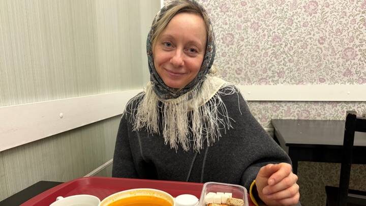 Не только редька с гречкой: чем кормят в трапезной при храме Христа Спасителя