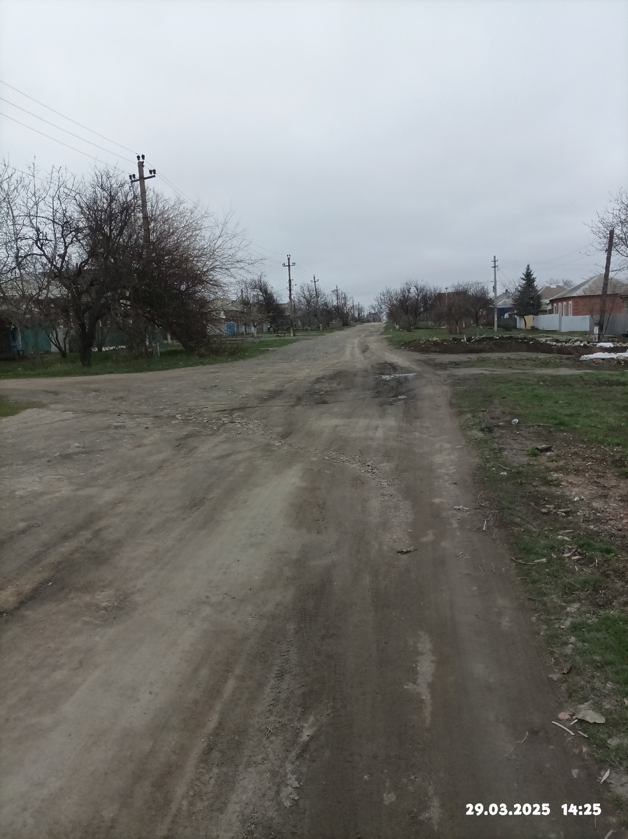 Пятёрочка аж в конце этой улицы или наоборот в начале