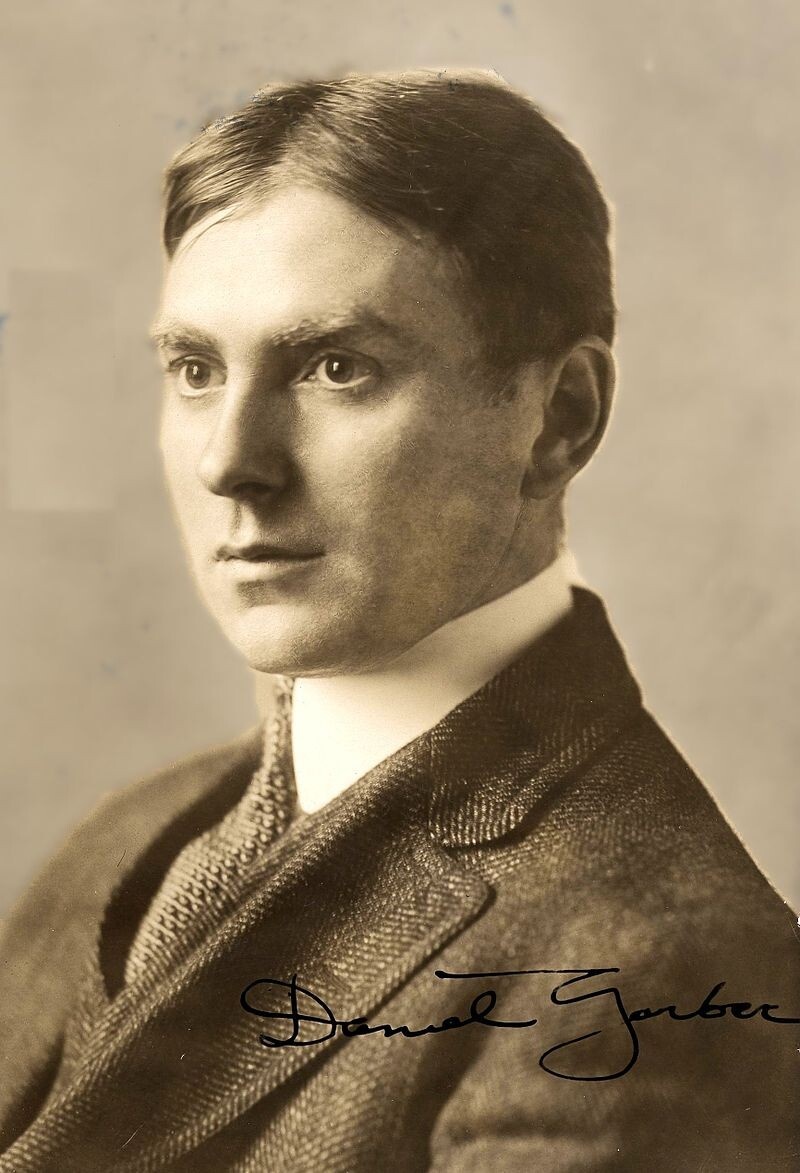 Даниэль Гарбер (1880–1958) был американским художником-импрессионистом и пейзажистом. Он был членом художественной колонии в Нью-Хоупе, штат Пенсильвания. Кроме того, на протяжении более сорока лет он преподавал искусство в Пенсильванской академии изящных искусств.