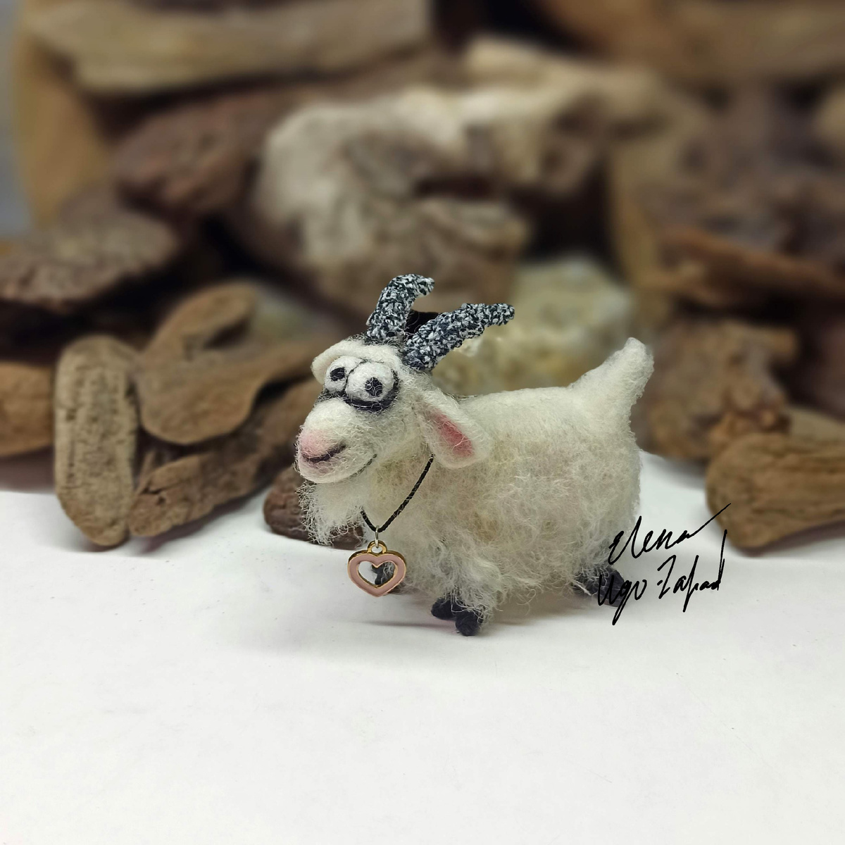 Валяный козлик 