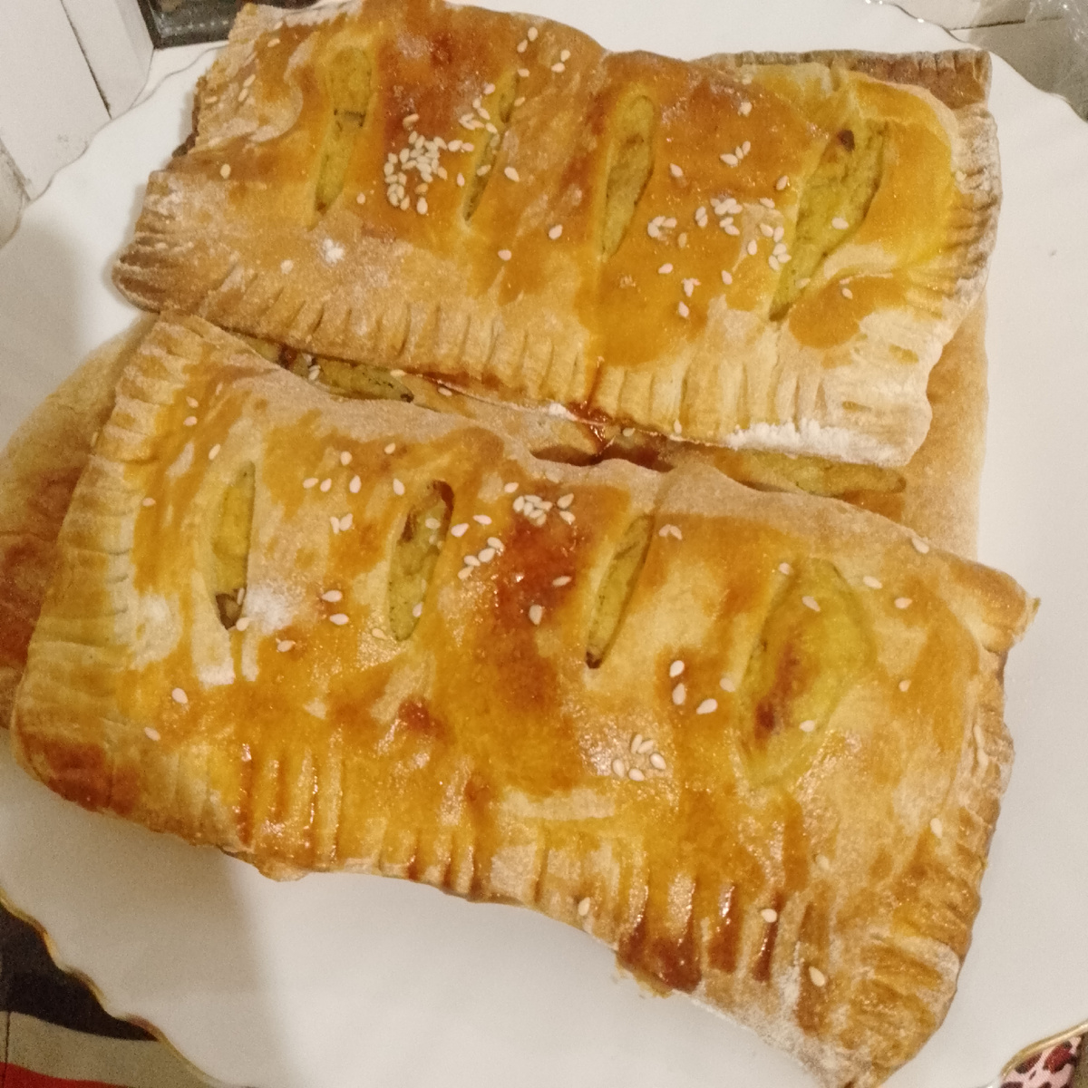 Слойки с картошкой и грибами.