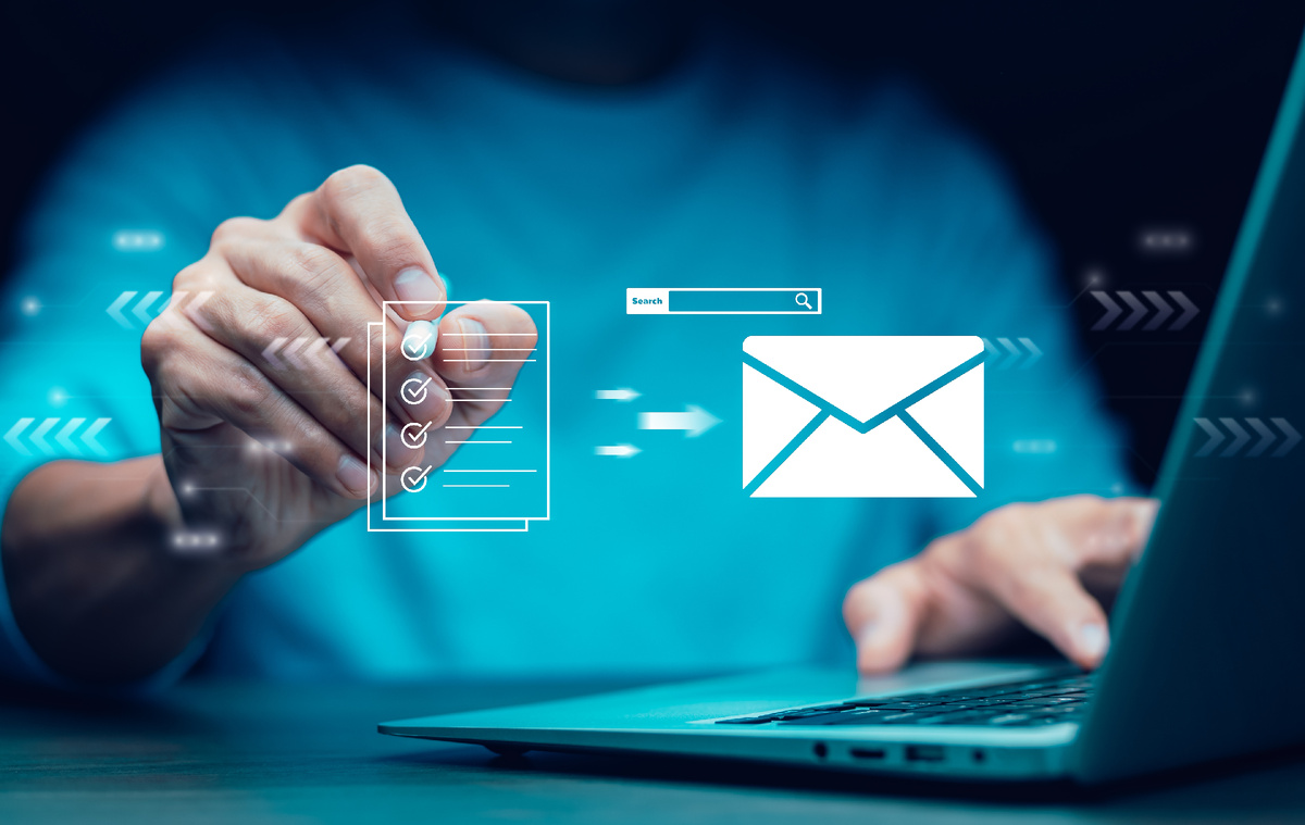 @R.bussarin/Shutterstock.com