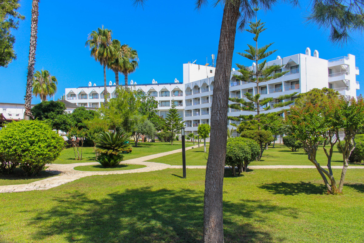 Источник: https://static.tourvisor.ru/hotel_pics/verybig/4/ally-hotel-side-102601280.jpg