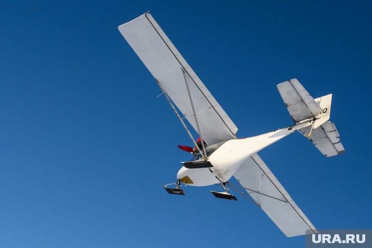    Самолетом управлял Александр Голец, пишет Baza