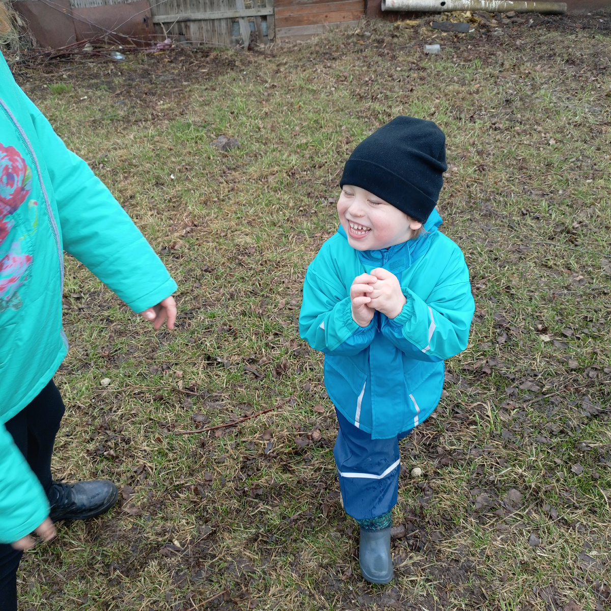 Примерно так выглядит то самое счастливое детство😊