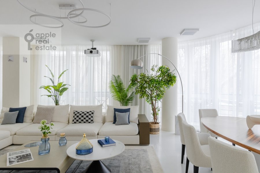 Фото из архива Apple Real Estate