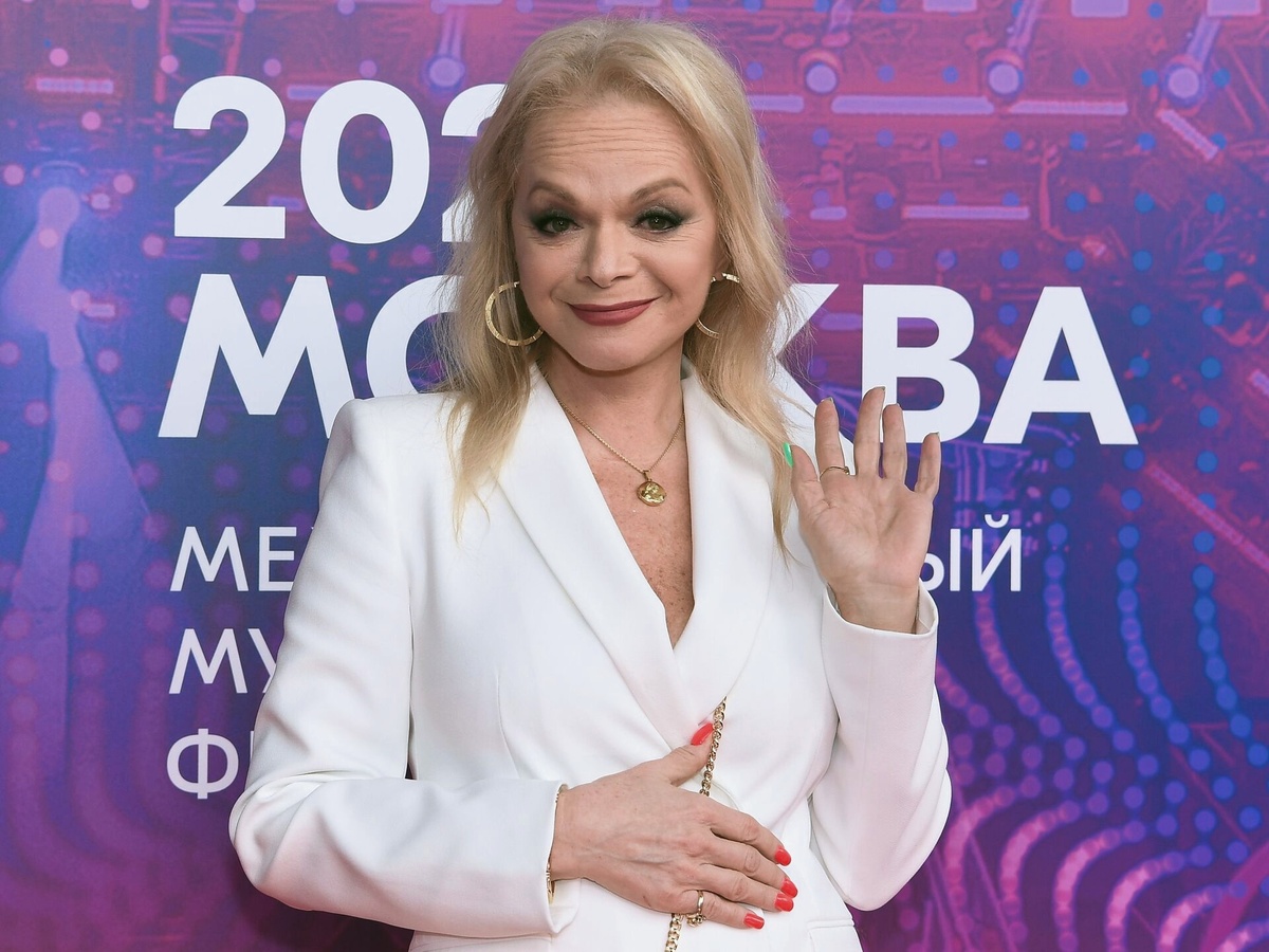 Из открытых источников в интернете. Певица Лариса Долина.