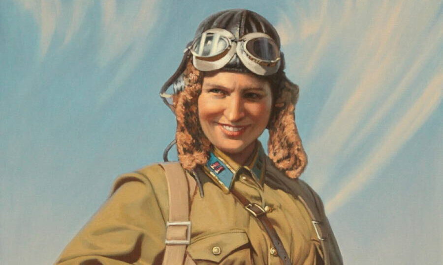 Марина Михайловна Раскова – первая советская женщина летчик-штурман