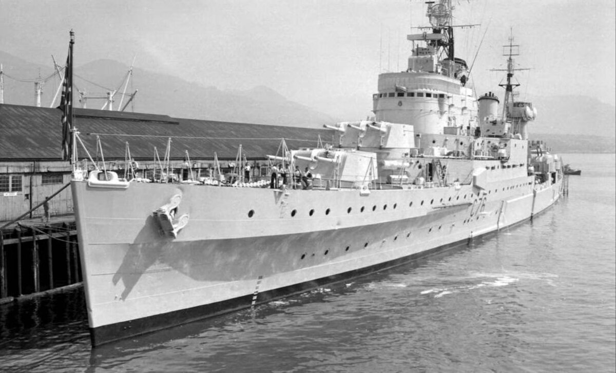 Лёгкий крейсер "Тринидад" оказался неудачником 