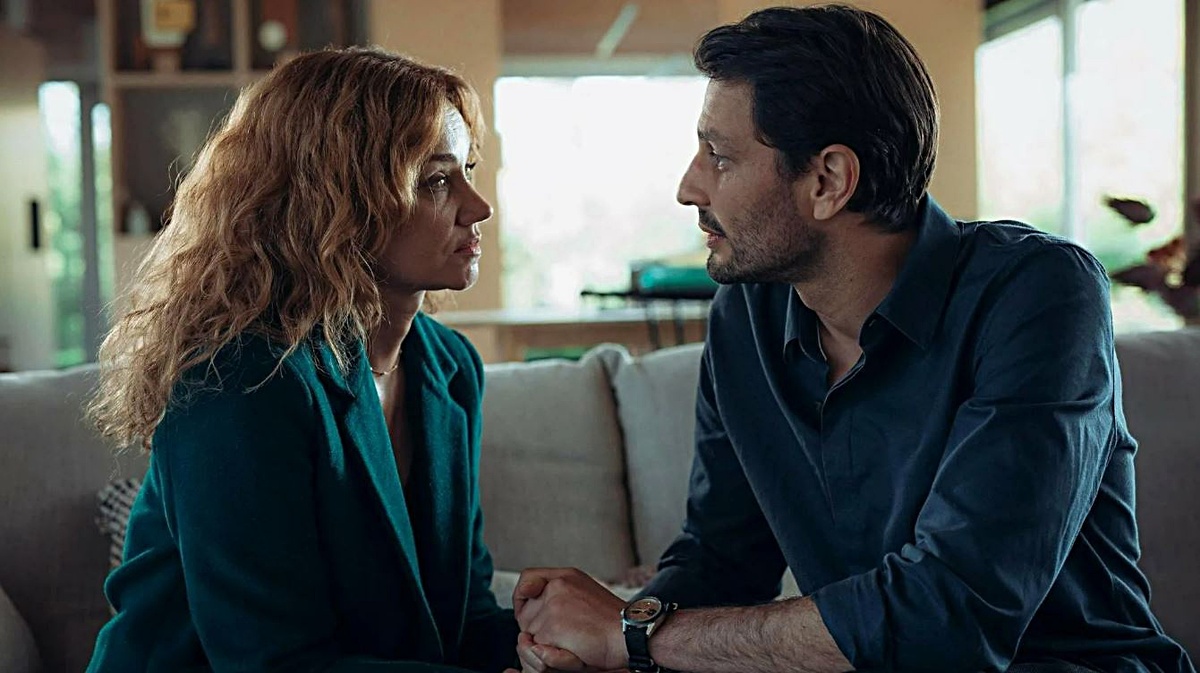 Кадр из сериала «Манипуляции»