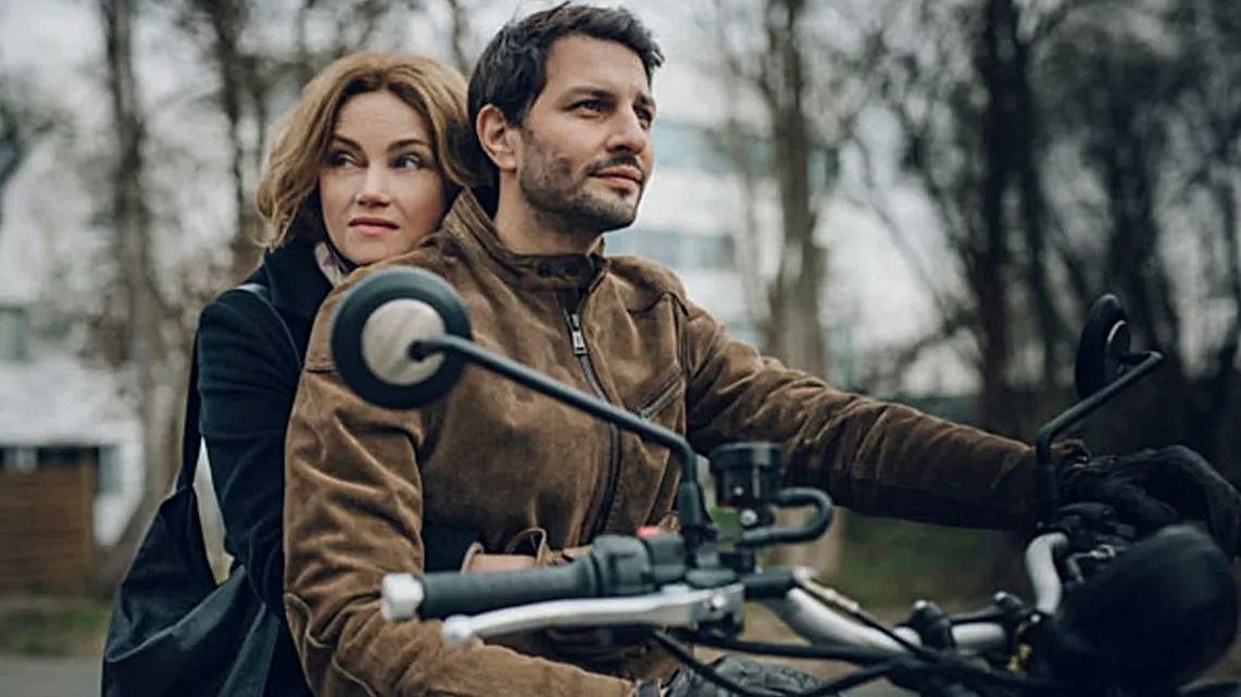 Кадр из сериала «Манипуляции»