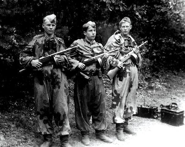 1947 год. Бойцы спецгруппы по ликвидации бандеровцев, УМГБ по Дрогобычской области.