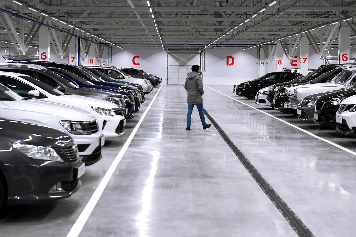 Фото заимствовано - https://rg.ru/2020/02/02/skolko-gotovy-ustupit-prodavcy-poderzhannyh-mashin.html?_gl=1*z09rwr*_ga*WDFZbnMtMU1XVU5TN2F5eTREajh3YlZTb2ZIeDhmOE43WmVzSGMxTWdvM0JmbjFJN3oxSGRZYTNlWGI2N083Sg..