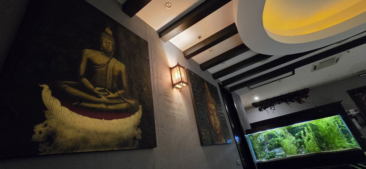 Салон Роял Тай на пл.Восстания в СПб