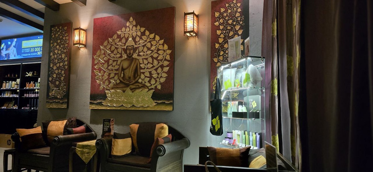 Салон Роял Тай на пл.Восстания в СПб