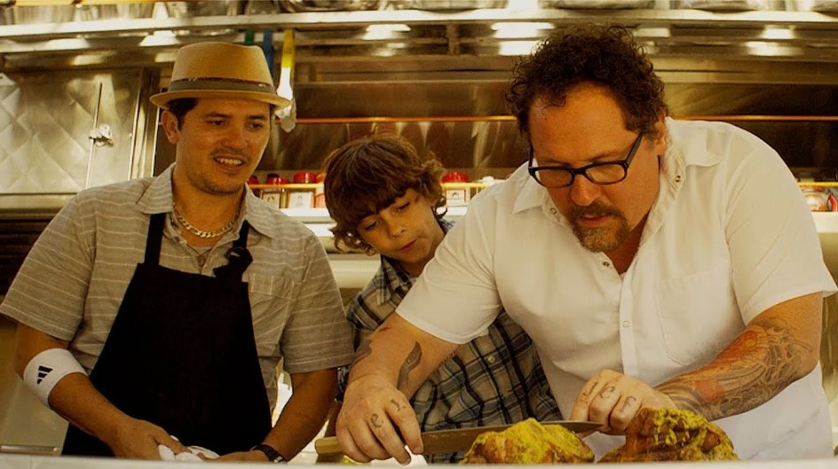 Кадр из фильма «Повар на колесах» 2014 г. США.