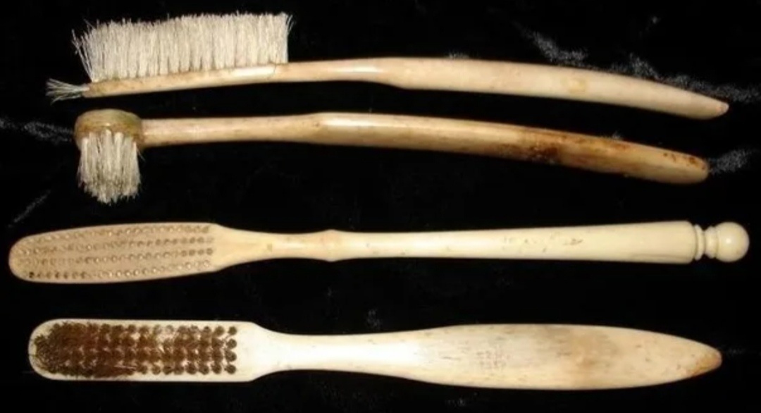 Зубные щетки