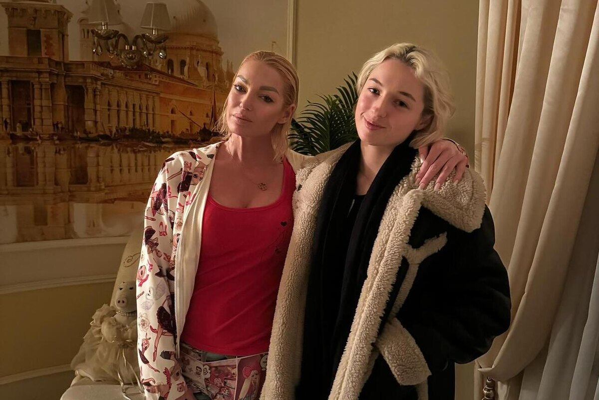    Анастасия Волочкова с дочерью Ариадной Социальные сети