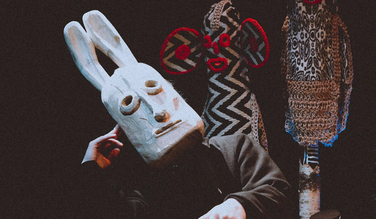    Сцена из спектакля "На краю Африки". © teatr-teatr.com