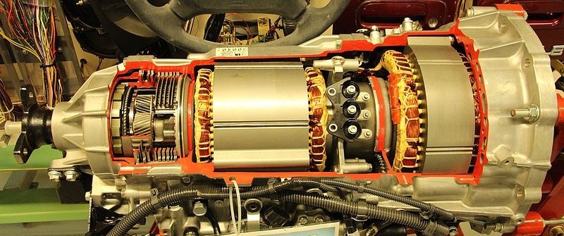 Тяговый мотор: 1KM (147 kW / 275 nm - 165 kW / 300 nm)
Двигатель: 2UR-FSE (280-290 kW / 510-520 nm), 2GR-FSE (217 kW / 368 nm), 2GR-FXE (217 kW / 356 nm)
Суммарная мощность: 327 kW (445 PS) (UVF4#), 256 kW (348 PS) (GWL10), 317 kw (431 PS) (UWG60)
Применение: Century UWG60, Crown GWS204.GWS214, Lexus GS450h GWS191.GWL10, LS600h UVF4#

Характерные особенности: соосная схема, 2-ступенчатый планетарный понижающий редуктор, режим с имитацией переключений 6-АКПП. Полноприводная версия отличается пристыкованной раздаточной коробкой LF1A с межосевым дифференциалом типа Torsen.