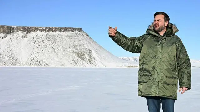 Автор фото,JIM WATSON/POOL/AFP