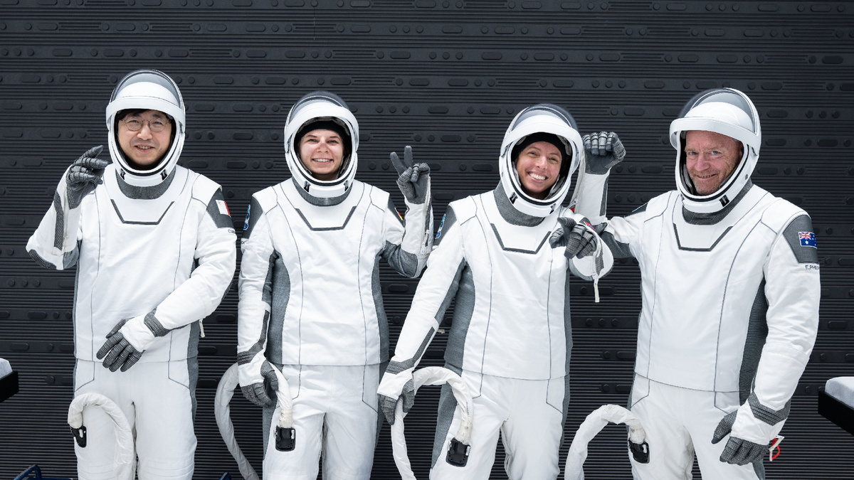 Chun Wang, Rabea Rogge, Jannicke Mikkelsen, Eric Philips