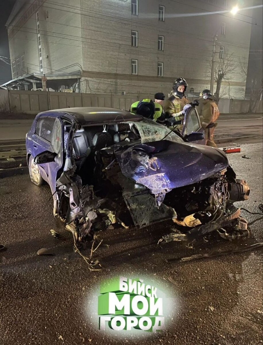    ДТП в Бийске. Источник: t.me/biworkBMG