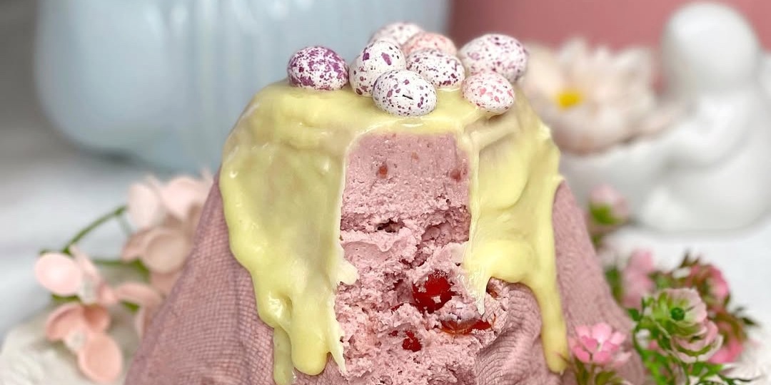 Вишнёвая творожная пасха. Мега нежная и такая красивая! Приготовьте на Пасху и Вы.  Вашим близким понравится