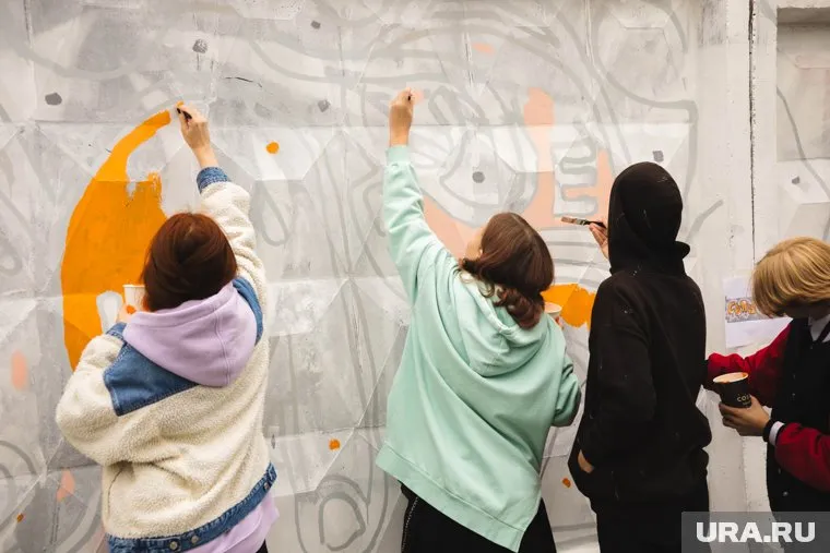  В школе Шадринска создали коллегию учеников и воплощают идеи ребят в социальные проекты (фото из архива)
Фото: Анастасия Соргина © URA.RU