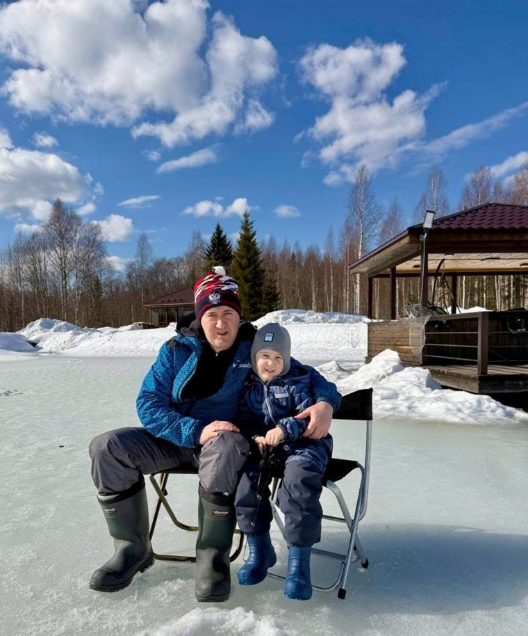 Махонин показал, как рыбачит с сыном
Фото:Дмитрий Махонин