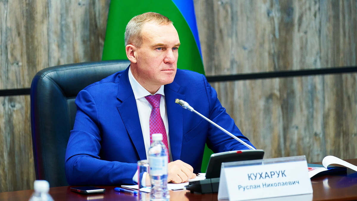    Руслан Кухарук поздравил мусульман Югры с праздником Ураза-байрам