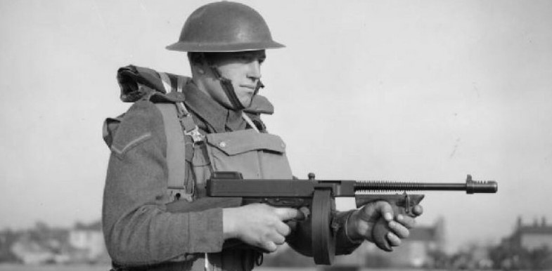 Американский солдат с Thompson M1928 (warhistoryonline.com)