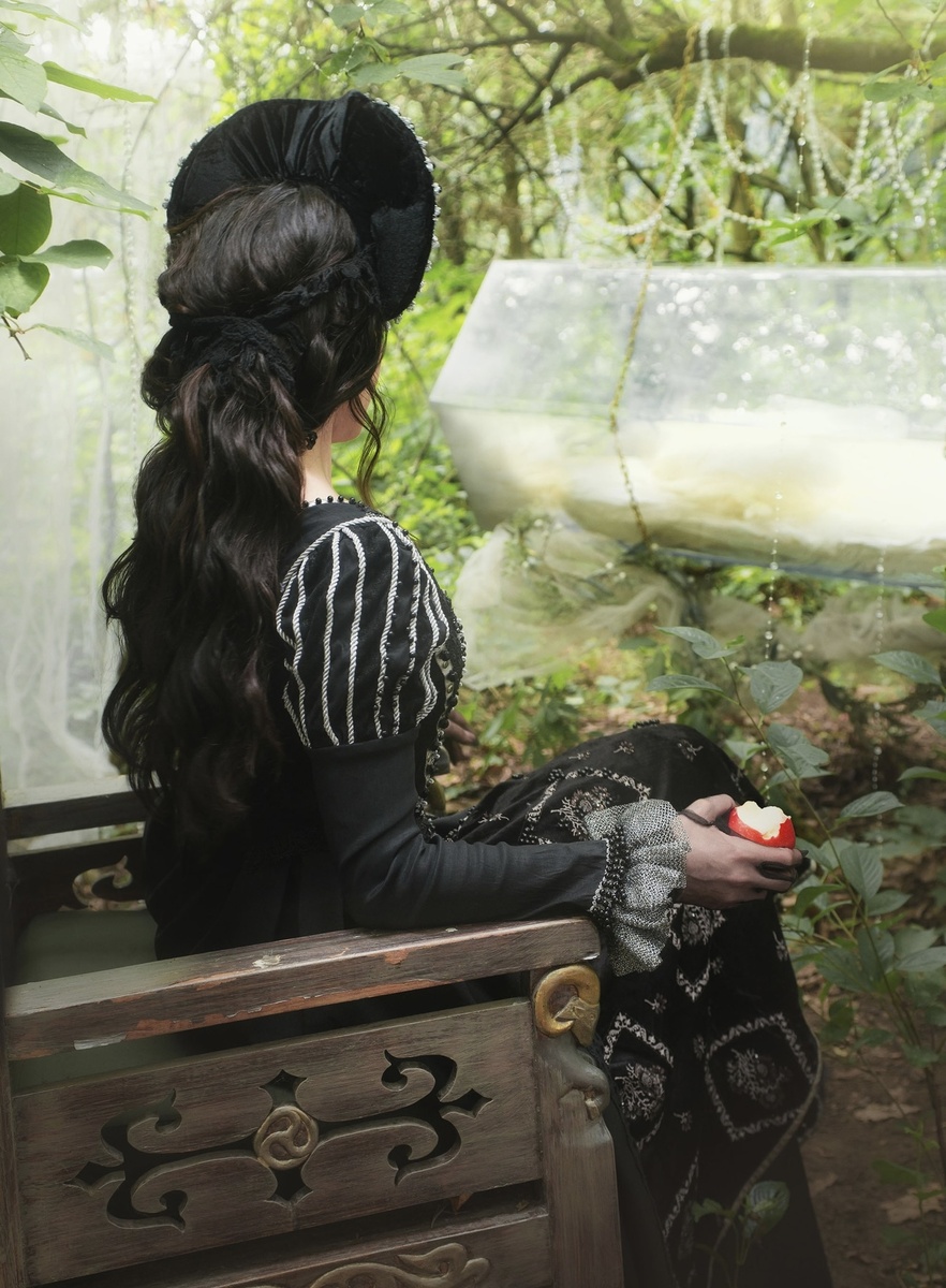 Стеклянный гроб