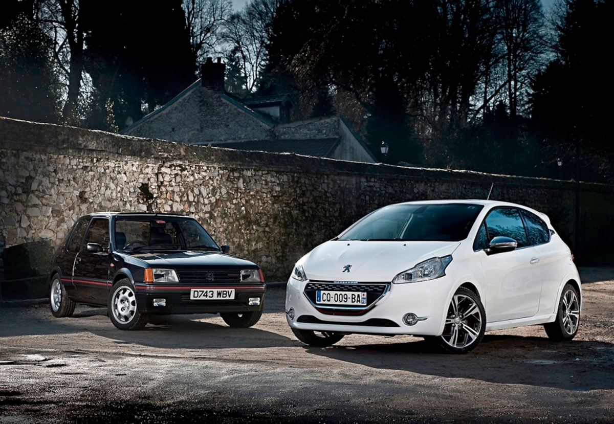 Peugeot 208, Peugeot 205 GTI. Фото: Peugeot 