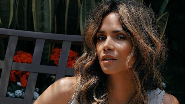 Холли (Хэлли) Берри