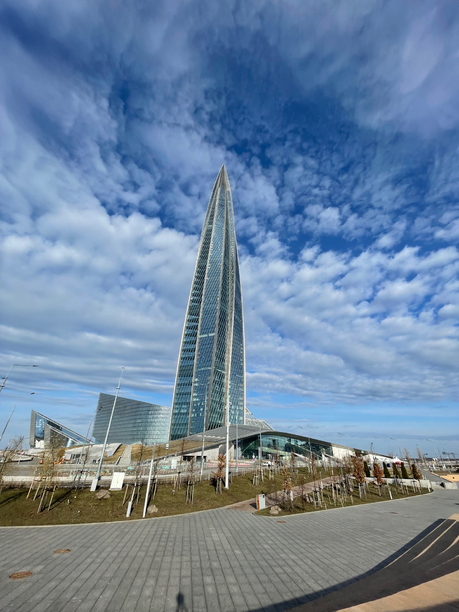 Вид на Лахта центр