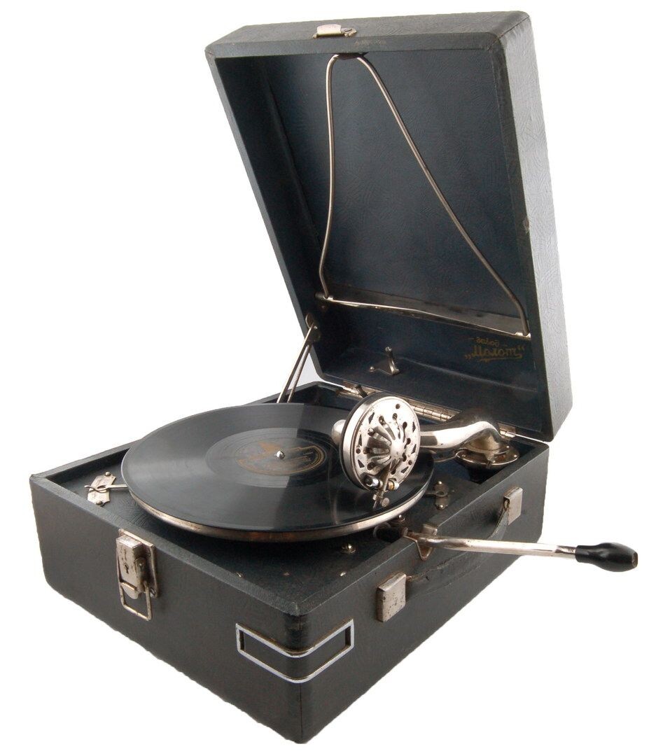 Патефон "Вятский Молот"