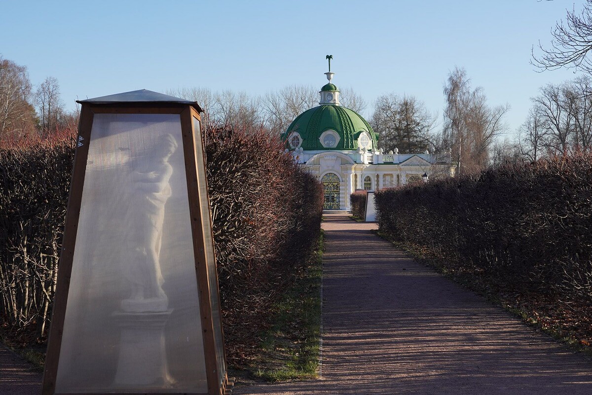    В усадьбе Кусково вновь открыли парковую скульптуру после зимнего хранения