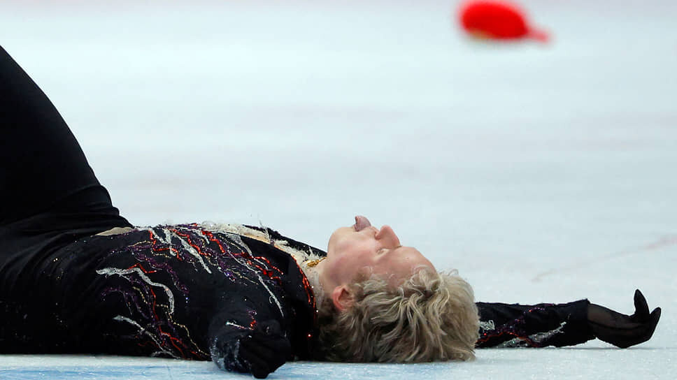 По сумме короткой и произвольной программ Илья Малинин получил 318,56 балла.📷Фото: Brian Snyder / Reuters